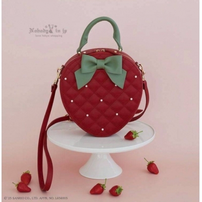 Maison de FLEUR x Sanrio聯名草莓新聞系列合皮2way包(VIP下標限定請勿自行下單)