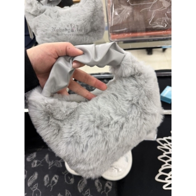 鯨頭鸛展Lussoso_IWYOU皮草風手提包(VIP下標限定請勿自行下單)