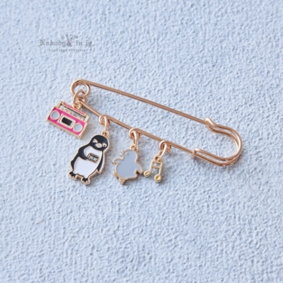 Suica企鵝四連吊墜胸針(VIP下標限定請勿自行下單)