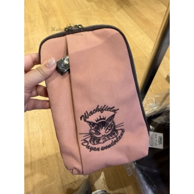 瓦奇菲爾德達洋刺繡大開口手機隨身斜背包(VIP下標限定請勿自行下單)