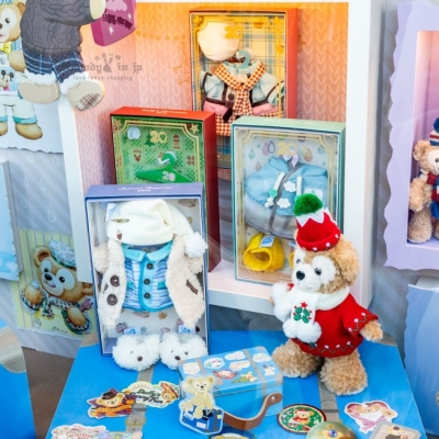 迪士尼樂園達菲20週年紀念4款服裝+絨毛娃娃精裝禮盒組(VIP下標限定請勿自行下單)