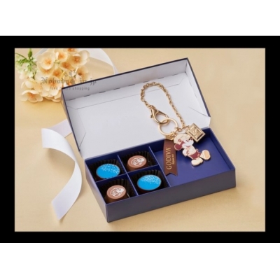 迪士尼商店2026情人節GODIVA聯名附合金吊飾4入巧克力禮盒組-2月初出貨 預購