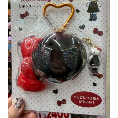 Sanrio長腿Kitty毛球+蝴蝶結+公仔登山扣吊飾 特價(VIP下標限定請勿自行下單)