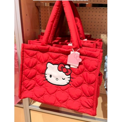 Sanrio house愛心絎縫肩背包