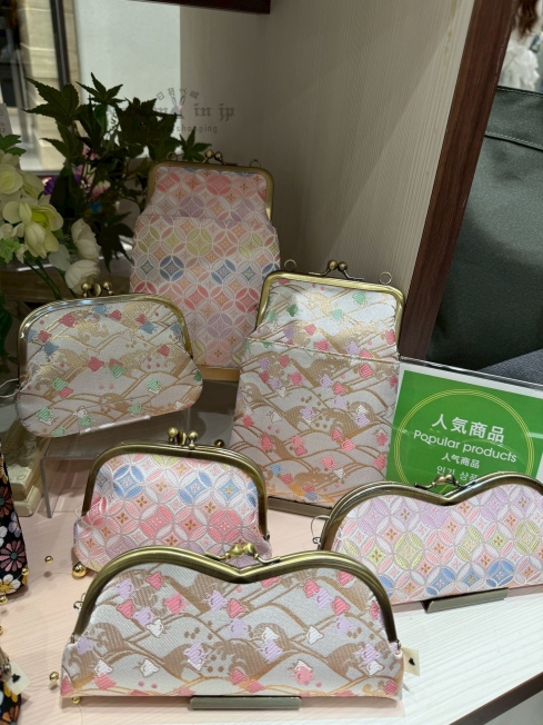 LINE_ALBUM_0905收單10月出貨（Ayanokoji日本製口金包專區）_250831_1_結果.jpg