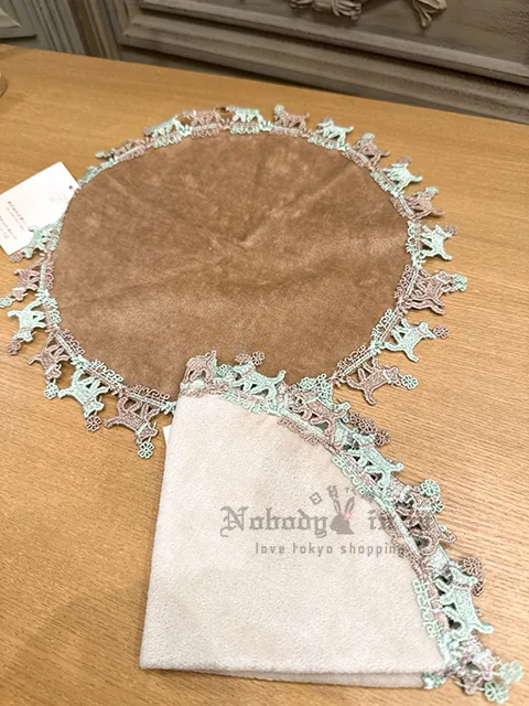 近澤蕾絲日本製刺繡四葉草小狗方巾 特價現貨 原價499