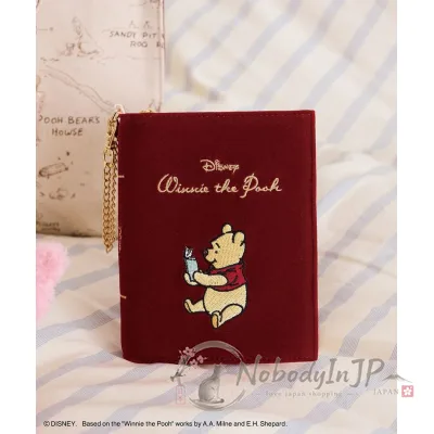 Maison de FLEUR x Disney維尼系列書本拉錬包