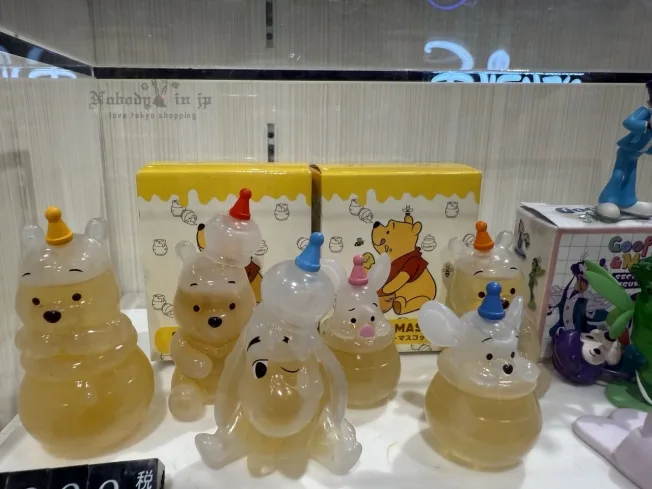 迪士尼商店維尼ONEY DAY系列蜂蜜罐造型公仔盲盒(VIP下標限定請勿自行下單)