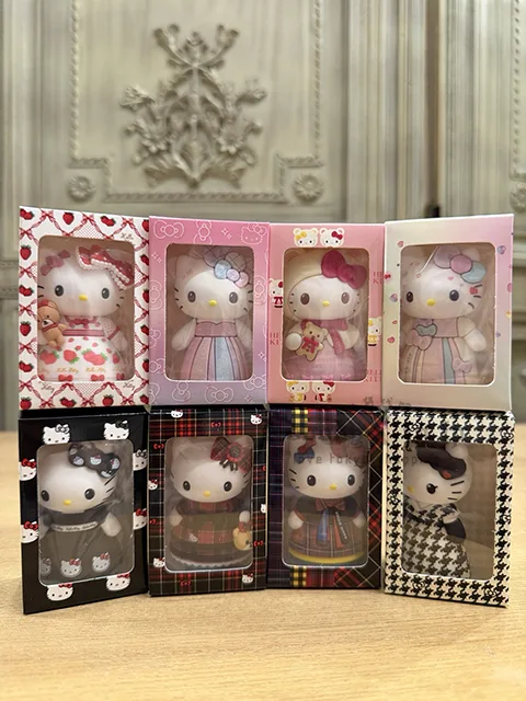 Sanrio 2025 Kitty生日千鳥格系列歷代生日盒裝公仔 現貨