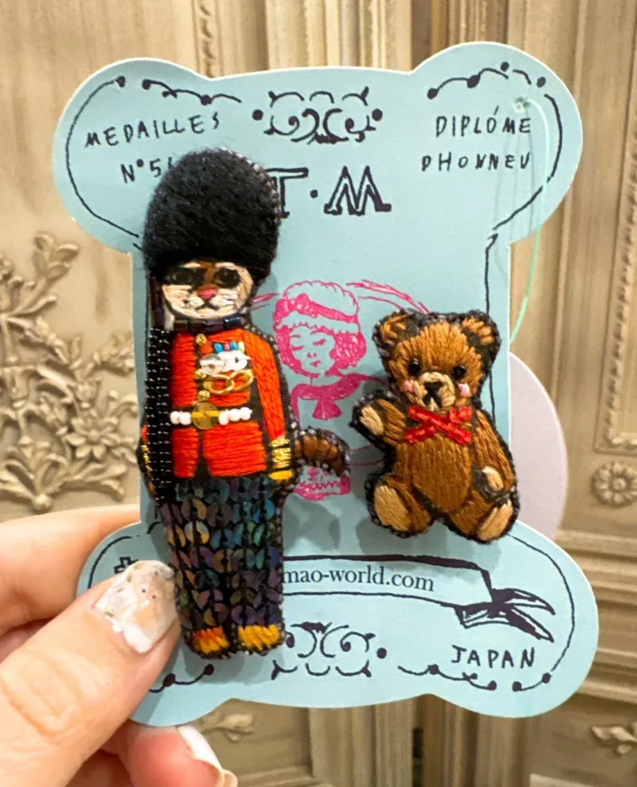 Tamao純手工刺繡真皮2入別針組 特價現貨 原價1480