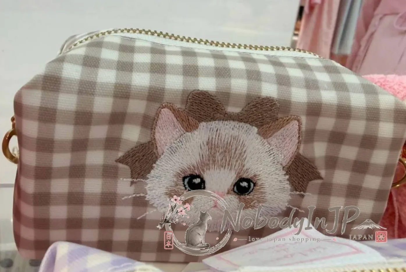 Sanrio伊勢丹期間限定展刺繡防潑水拉錬小物包
