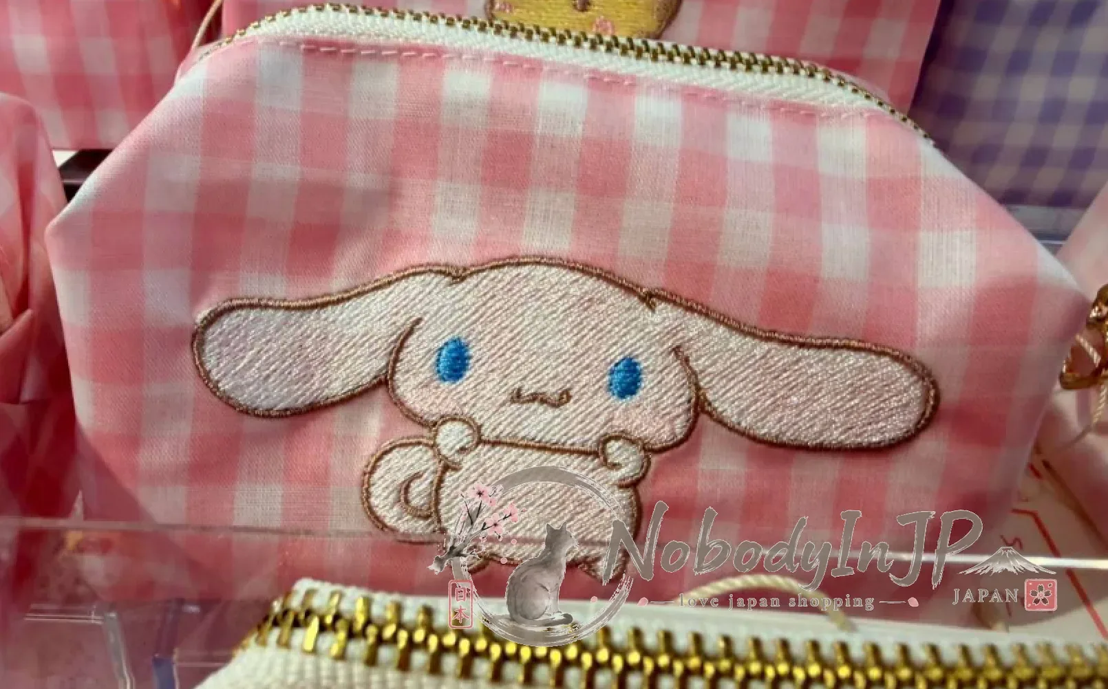 Sanrio伊勢丹期間限定展刺繡防潑水拉錬小物包