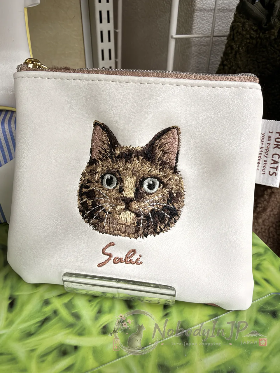 FLOWERING貓系刺繡毛球合皮拉錬袋 特價