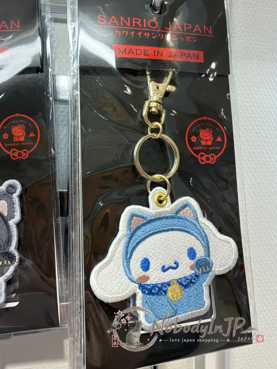 Sanrio 店面限定 JAPAN系列招財貓刺繡吊飾