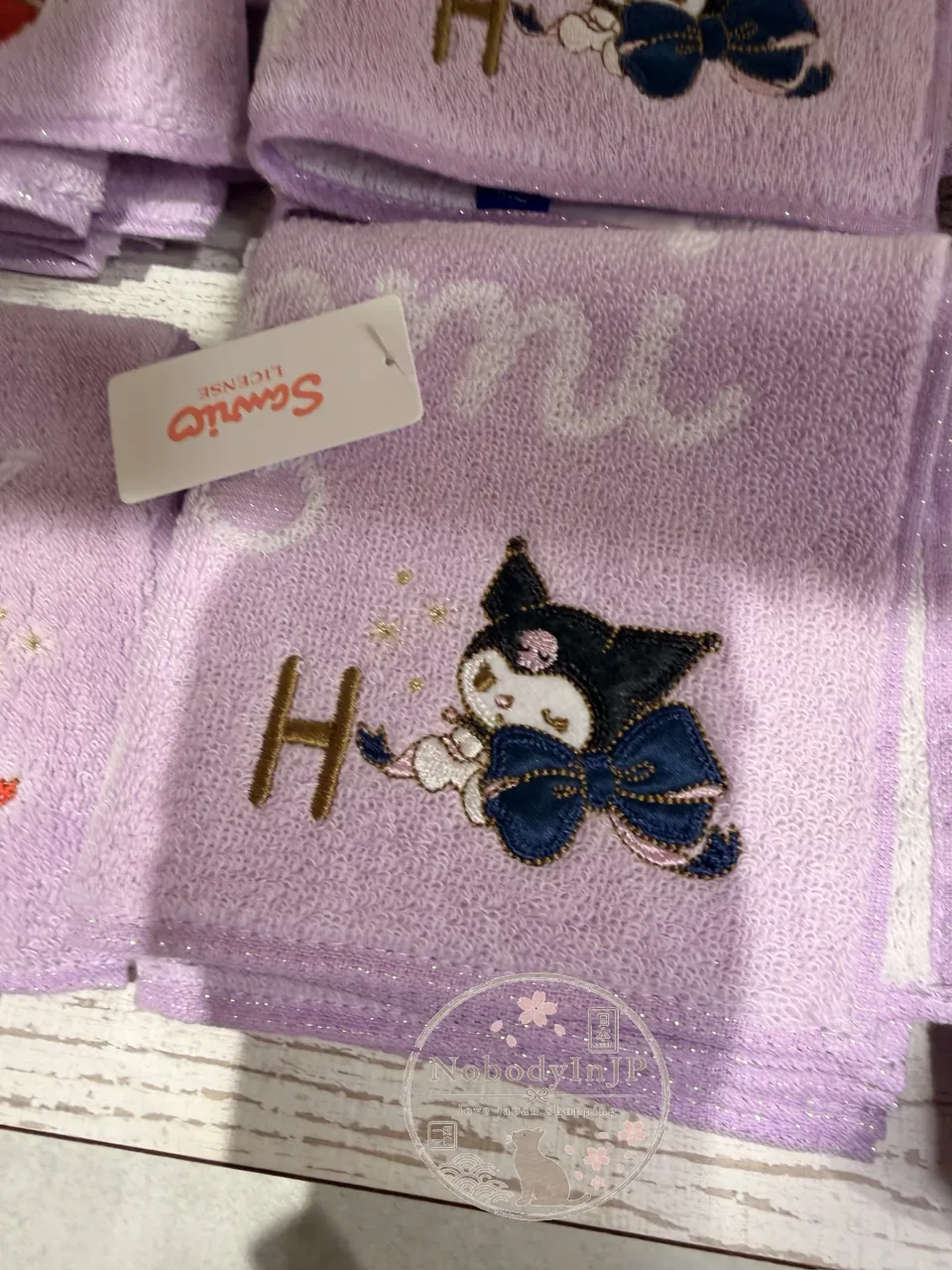 Sanrio伊勢丹期間限定展絲帶與字母刺繡方巾