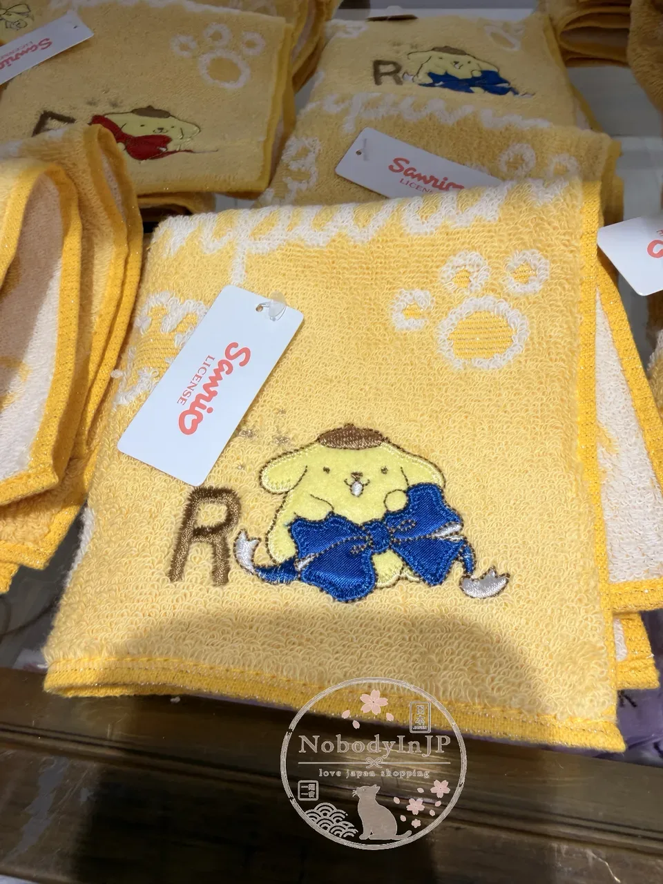 Sanrio伊勢丹期間限定展絲帶與字母刺繡方巾