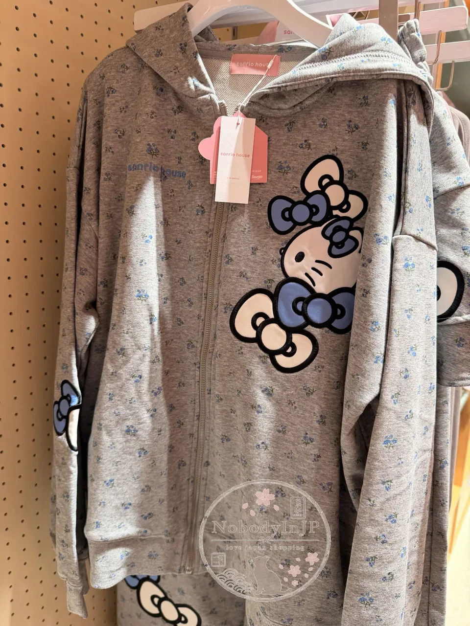 Sanrio house 滿滿蝴蝶結連帽外套