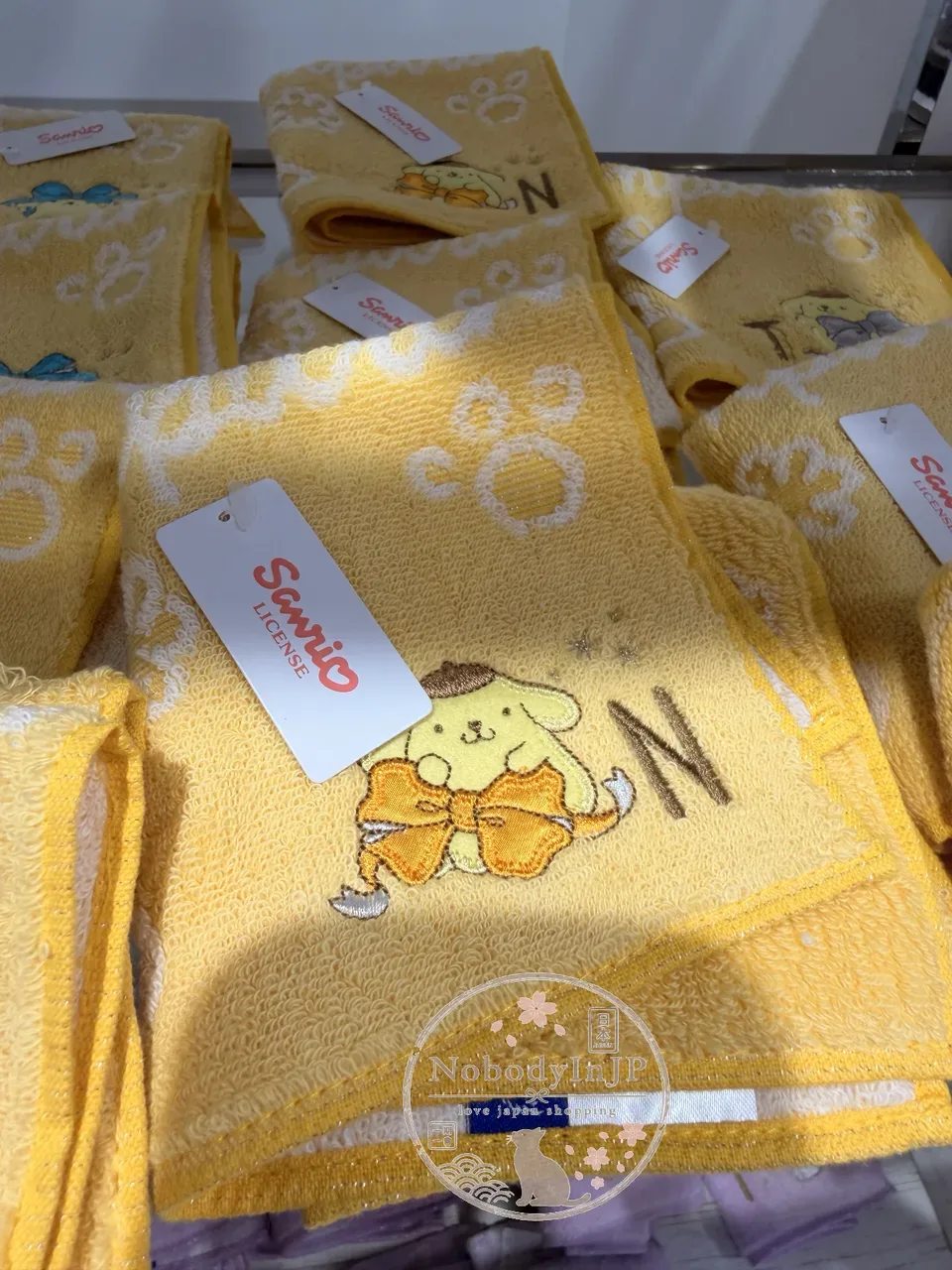 Sanrio伊勢丹期間限定展絲帶與字母刺繡方巾
