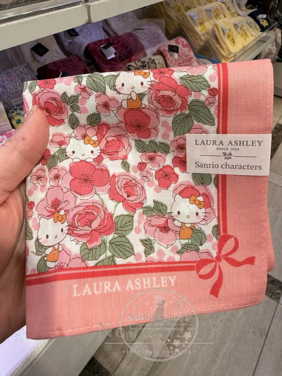 Laura Ashley x Sanrio聯名日本製春夏花卉手帕