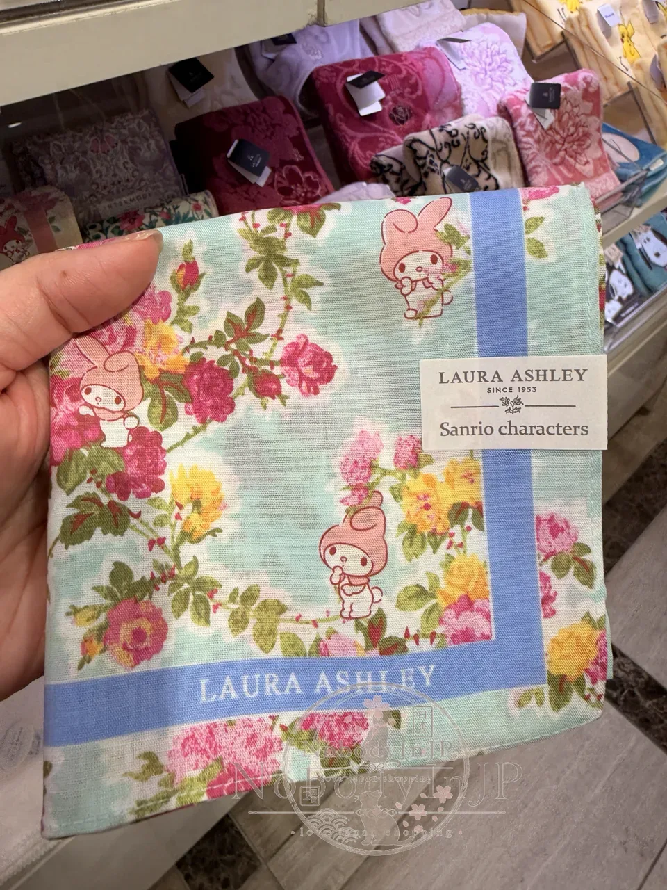 Laura Ashley x Sanrio聯名日本製春夏花卉手帕
