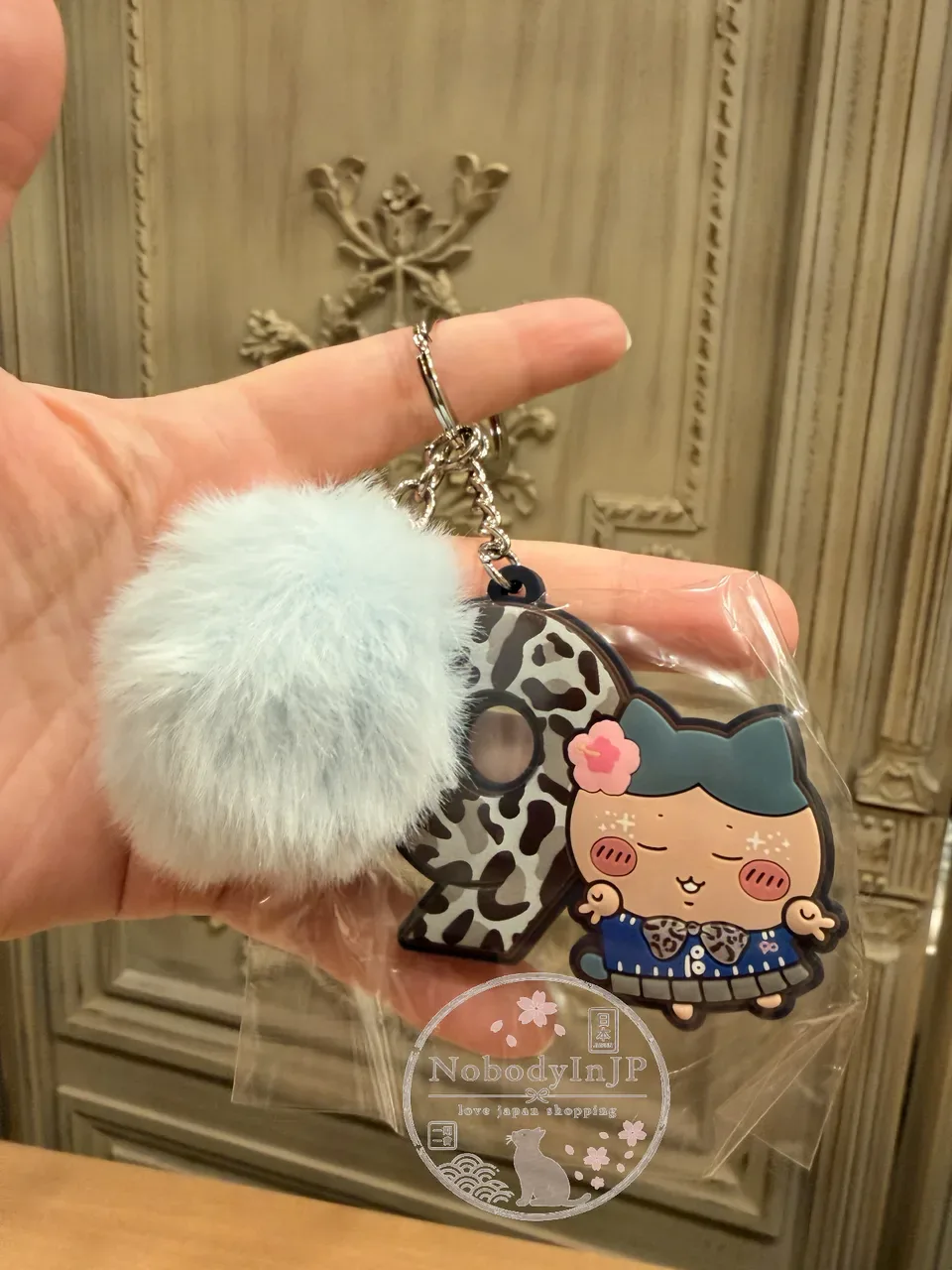 9090x吉伊卡哇聯名曬黑辣妹系列毛球鑰匙圈 現貨