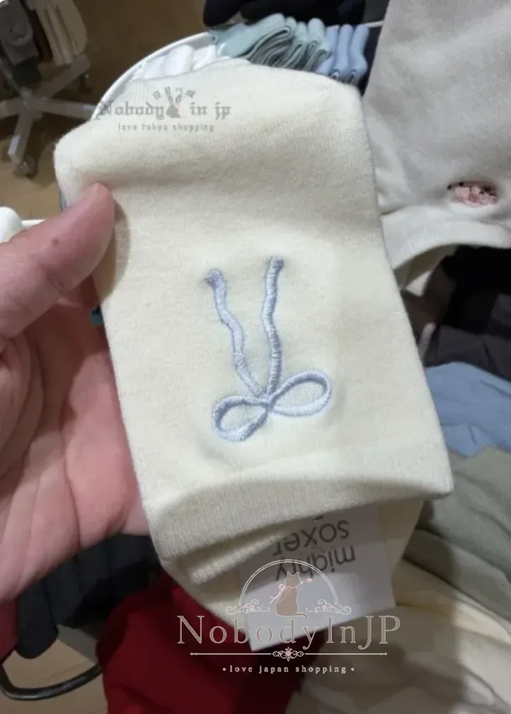 Tabio靴下屋後跟蝴蝶結刺繡短襪