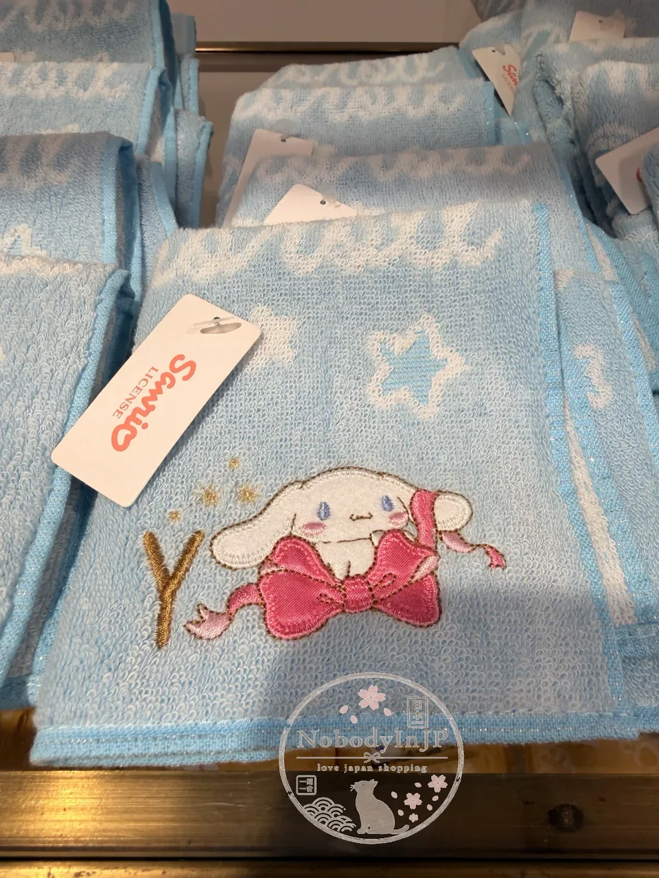 Sanrio伊勢丹期間限定展絲帶與字母刺繡方巾