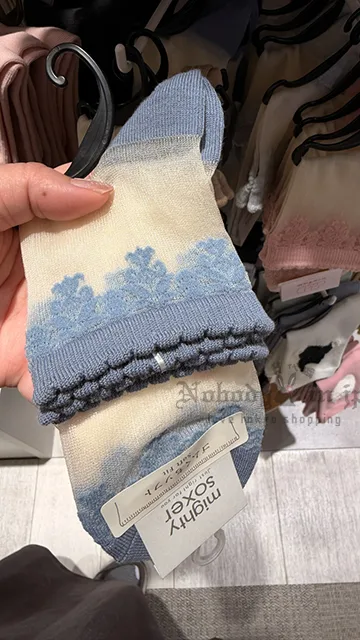 Tabio靴下屋綺麗蕾絲透膚襪
