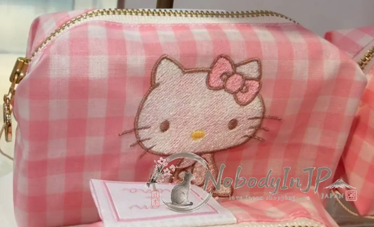 Sanrio伊勢丹期間限定展刺繡防潑水拉錬小物包