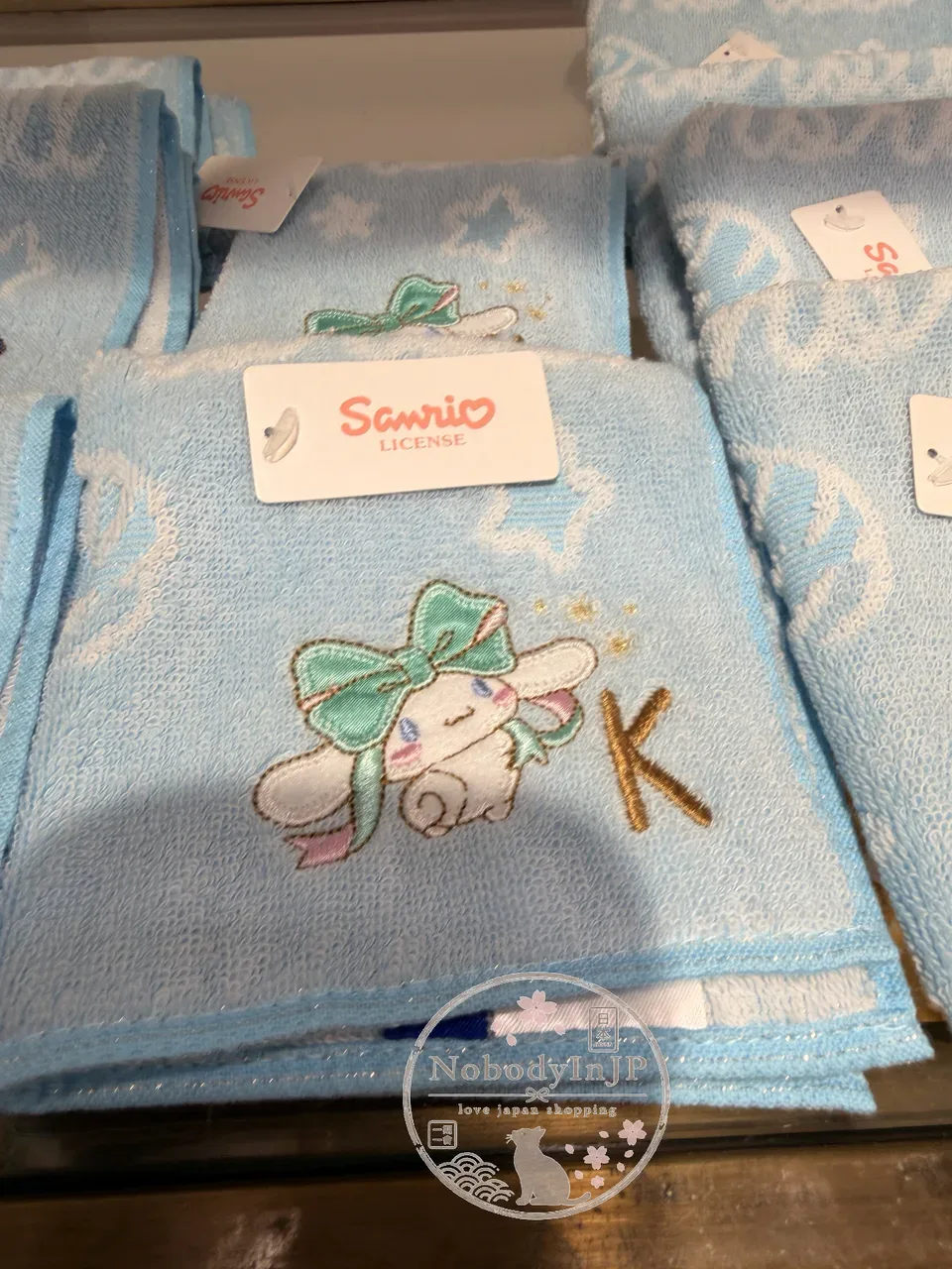 Sanrio伊勢丹期間限定展絲帶與字母刺繡方巾