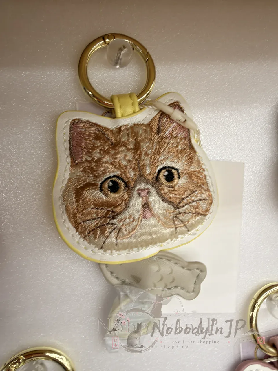 FLOWERING猫咪刺繡小魚伸縮繩吊飾 特價